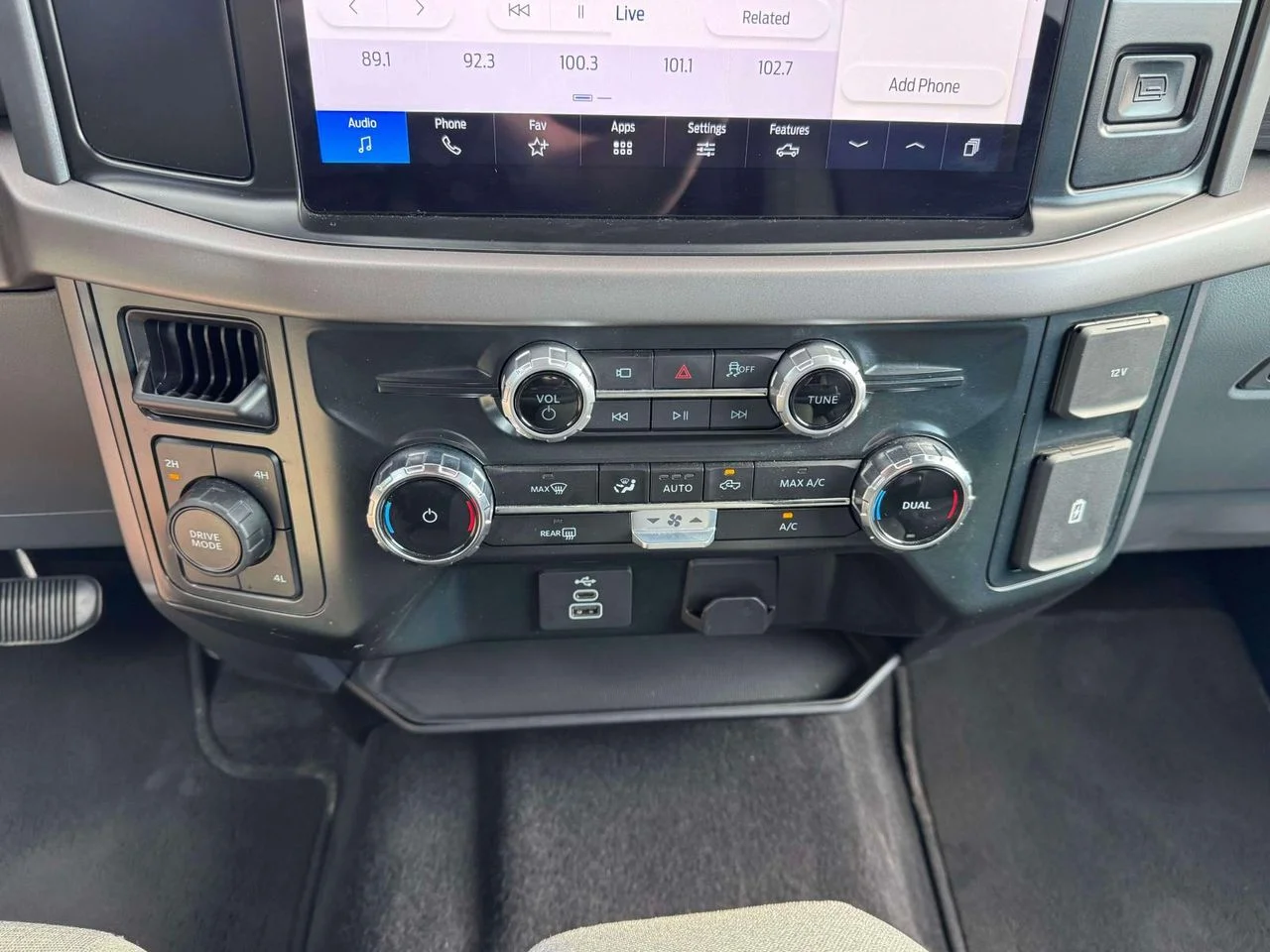 Used 2025 CARBONIZED GRAY METALLIC Ford XLT image 30