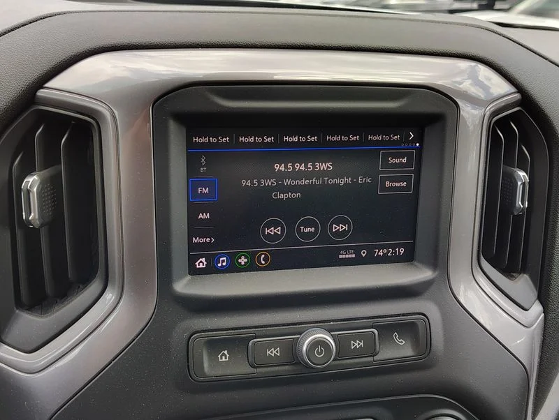 Used 2020 Silver Chevrolet Custom image 15