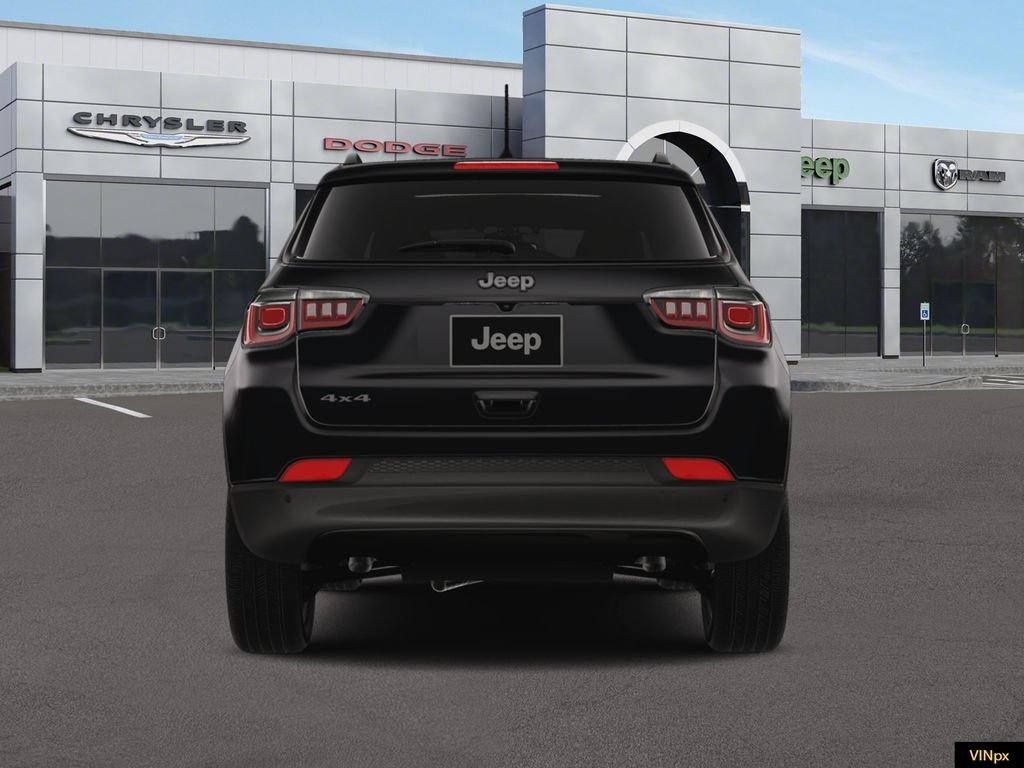 New 2026 Diamond Black Crystal Pearl-Coat Exterior Paint Jeep Limited image 6