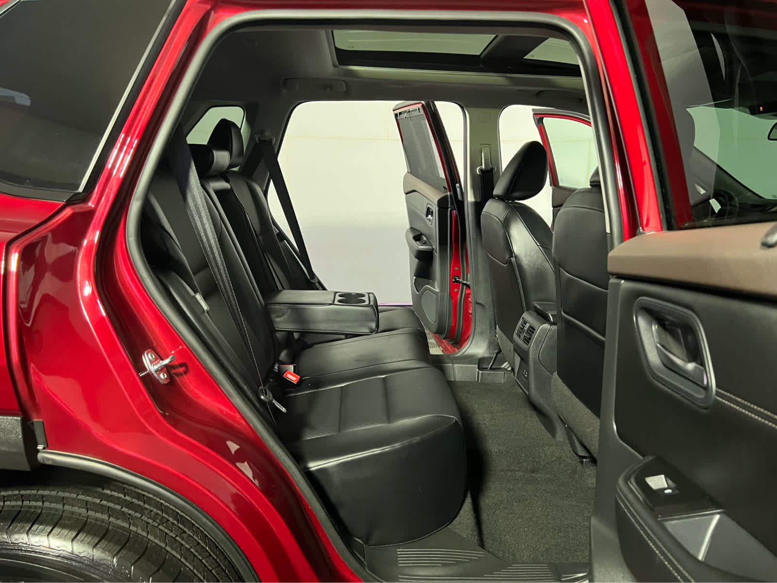 Used 2023 Scarlet Ember Tintcoat Nissan SV image 29