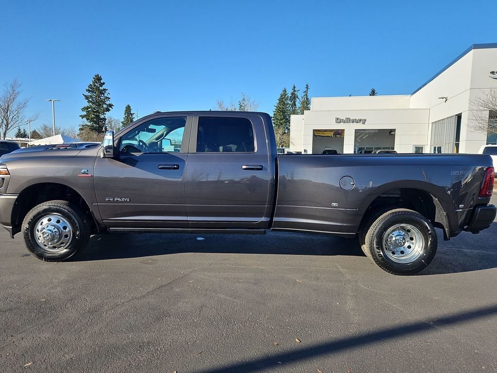 New 2026 Granite Crystal Metallic Clear-Coat Exterior Paint RAM Laramie image 3