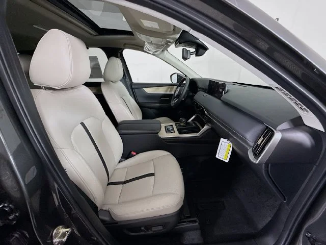 Used 2025 Gray Mazda Preferred image 29
