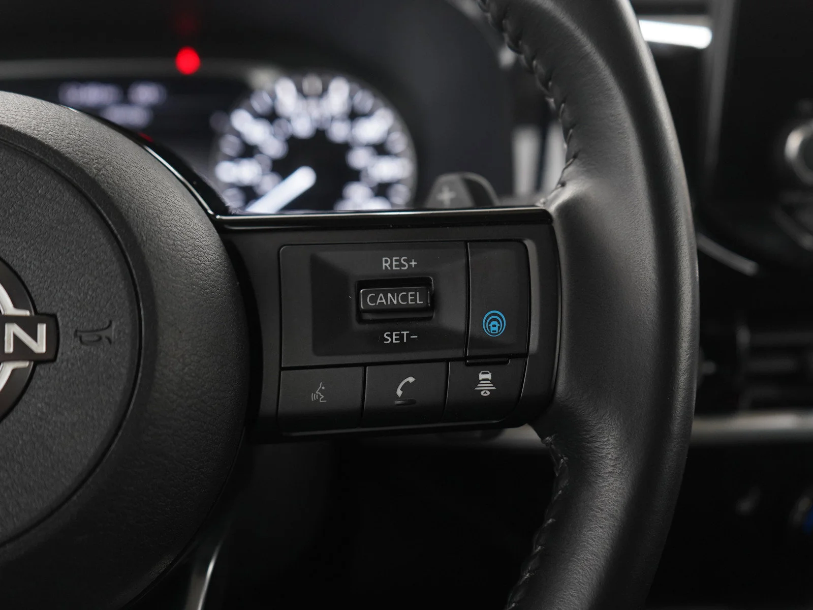 Used 2023 Gun Metallic Nissan SV image 27