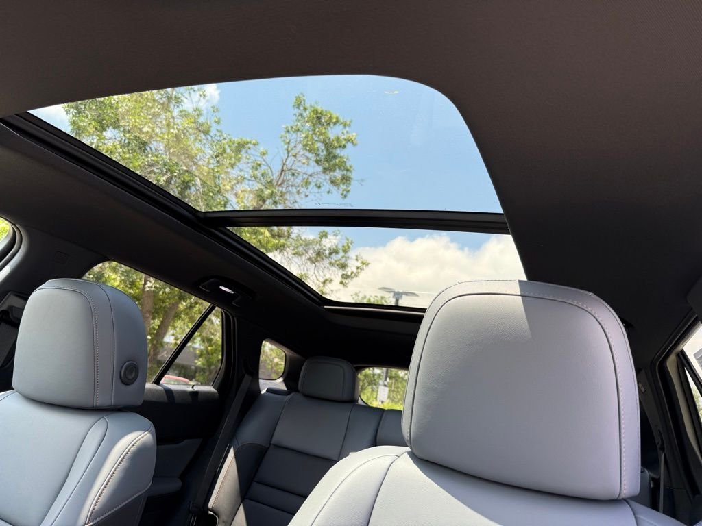 New 2026 Sonic Gray Pearl Honda Touring image 23