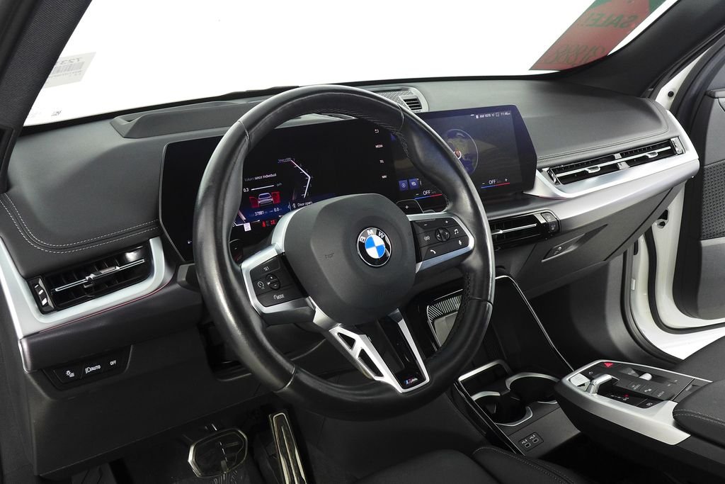 Used 2023 Alpine White BMW xDrive28i image 31