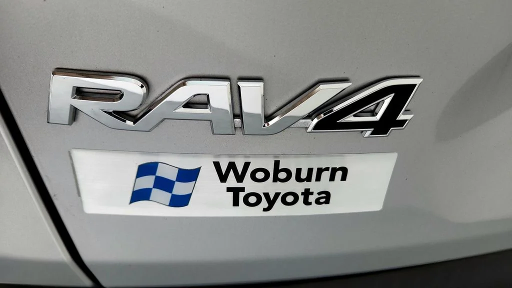 Certified Used 2022 Silver Toyota XLE image 13