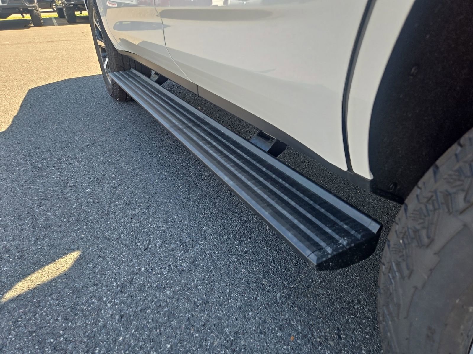 New 2026 Summit White GMC AT4 image 16
