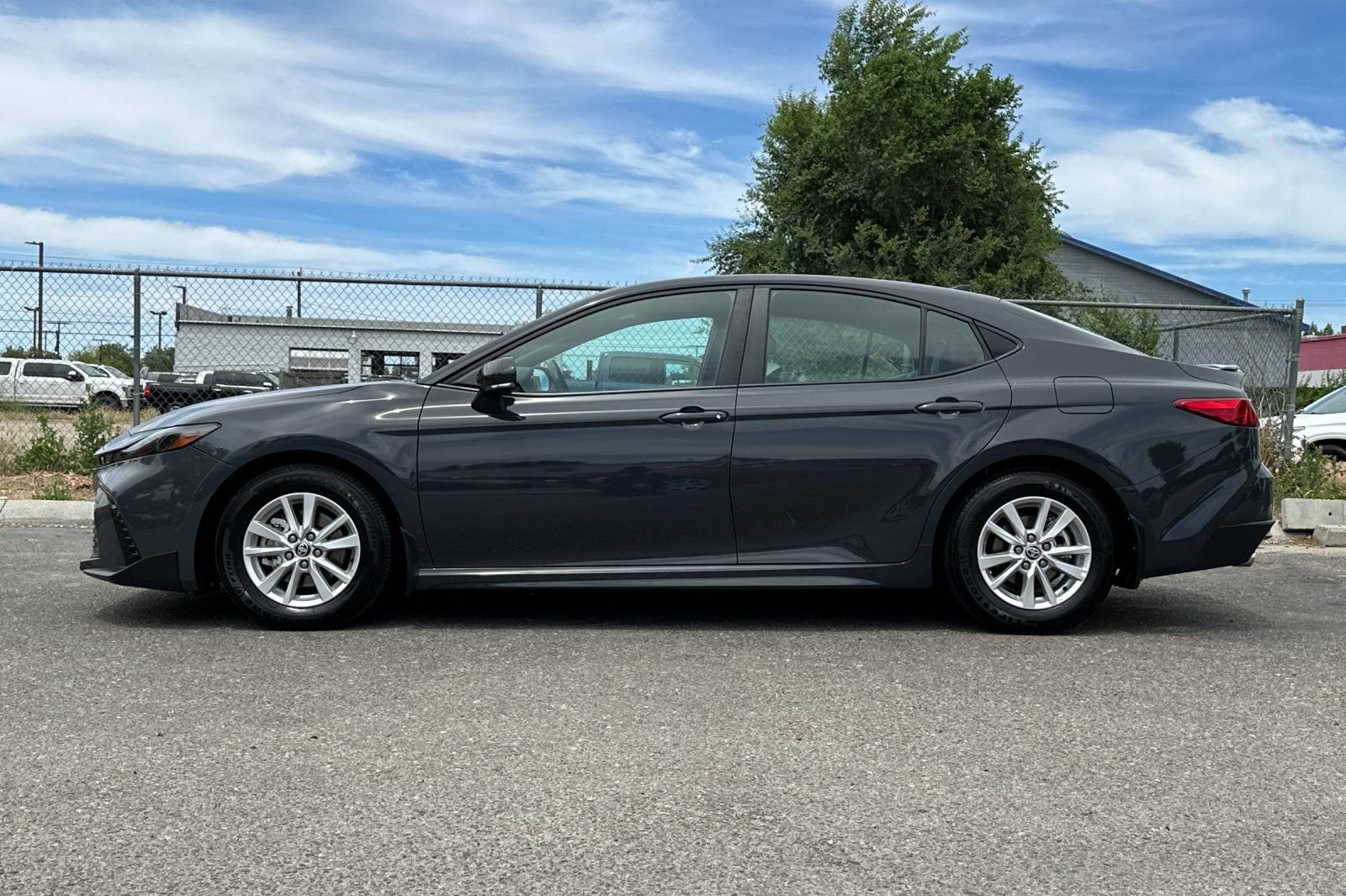 Used 2025  Toyota SE image 7
