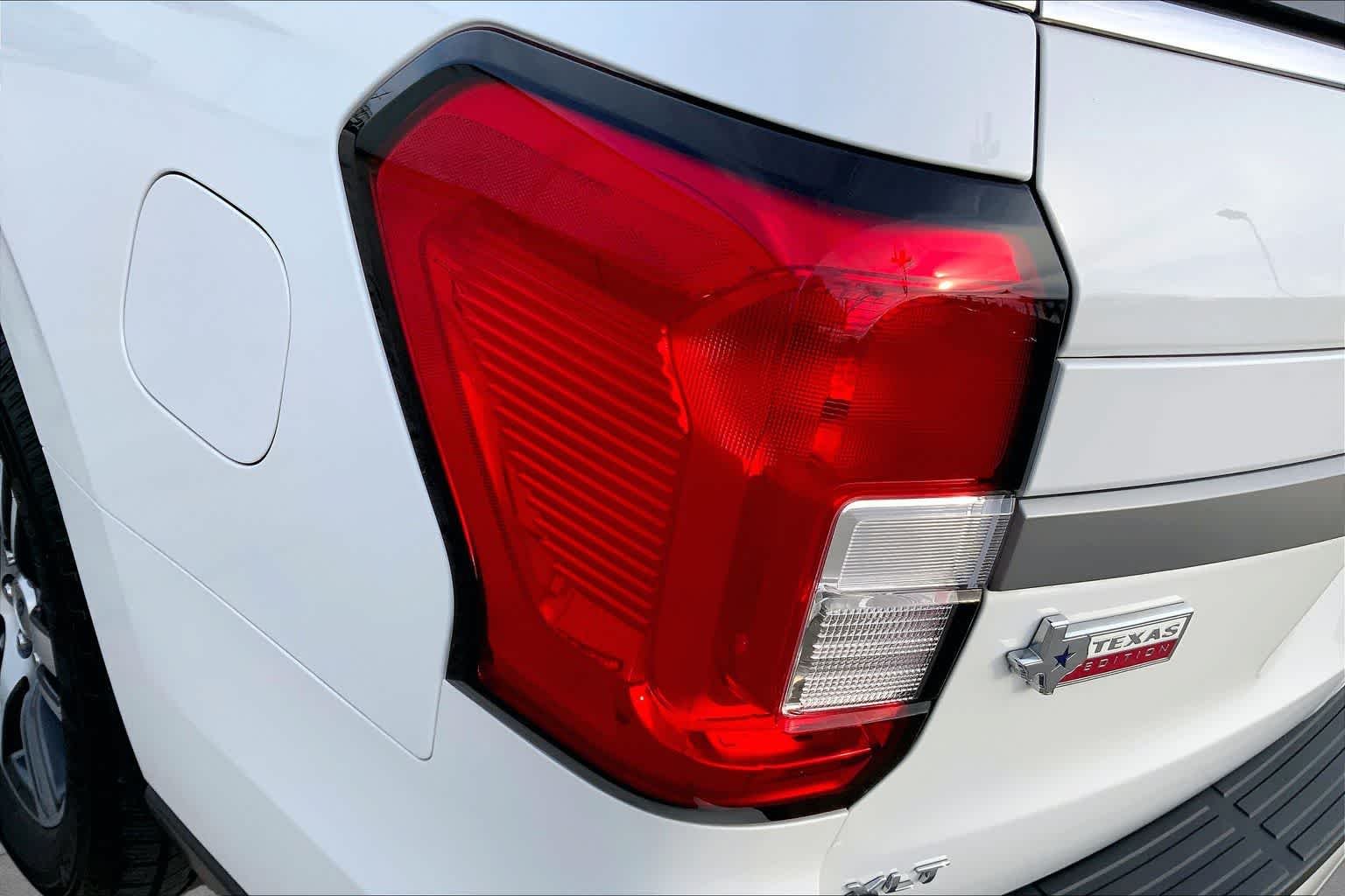 Used 2024 Star White Metallic Tri-Coat Ford XLT image 29
