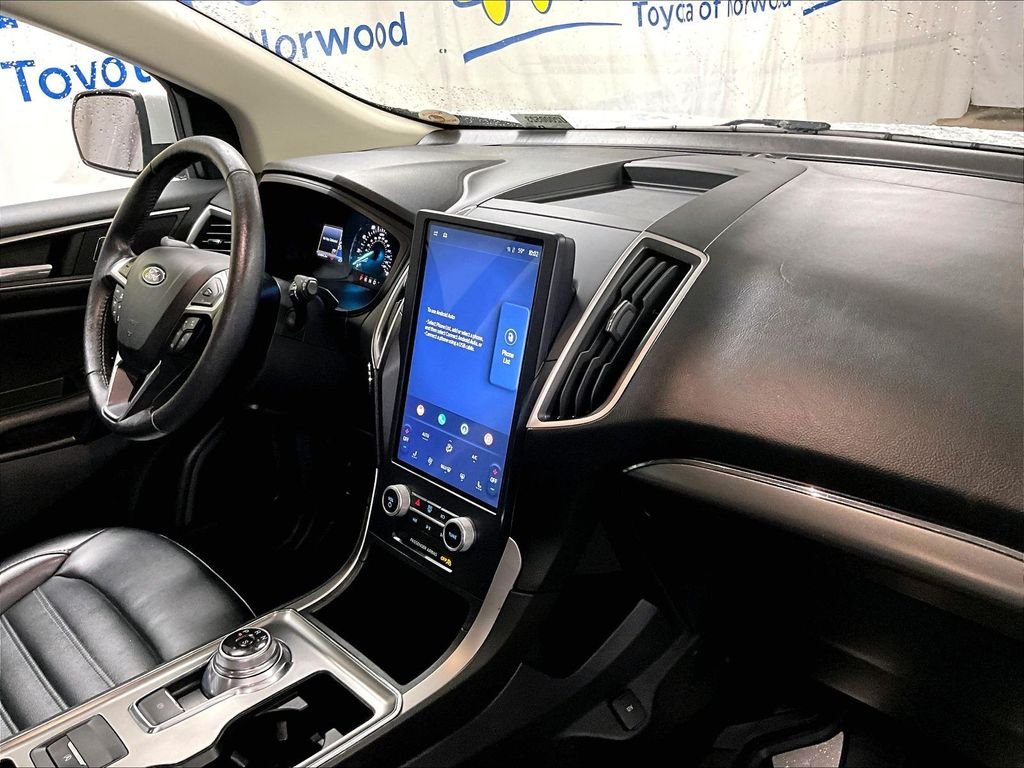 Used 2022 White Ford SEL image 14