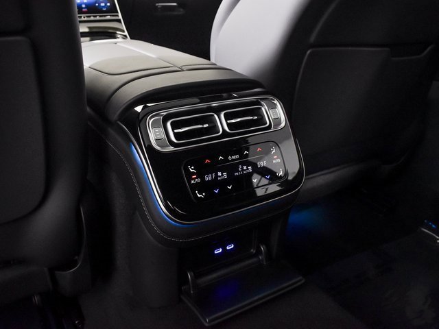 New 2026 MANUFAKTUR Silicon Grey Mercedes-Benz S 63 E AMG® image 109