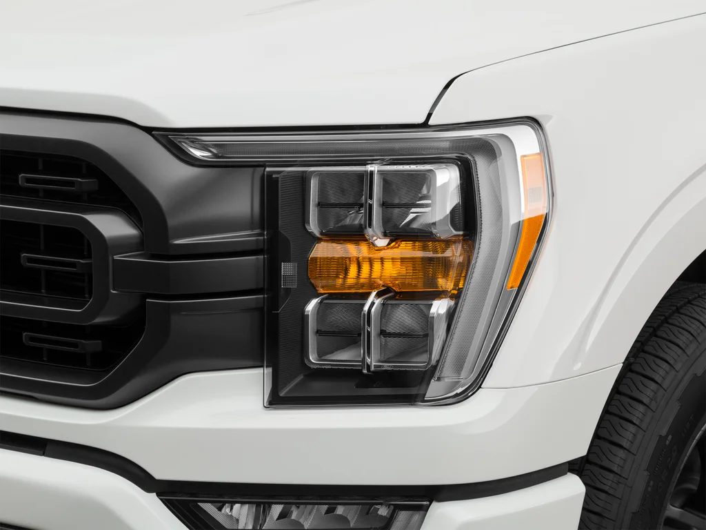 Used 2022 White Ford XLT image 51