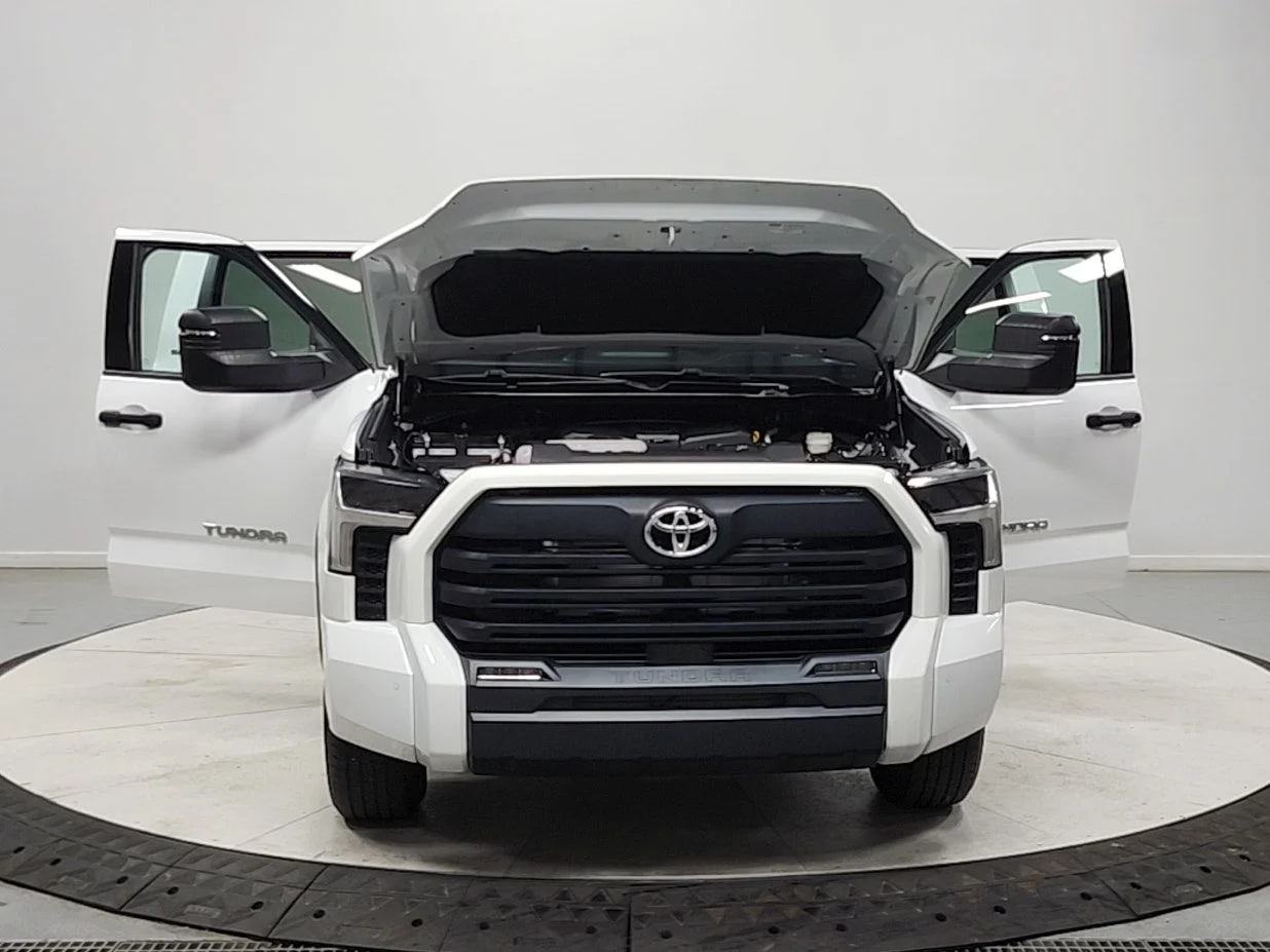 Used 2022 White Toyota SR5 image 10