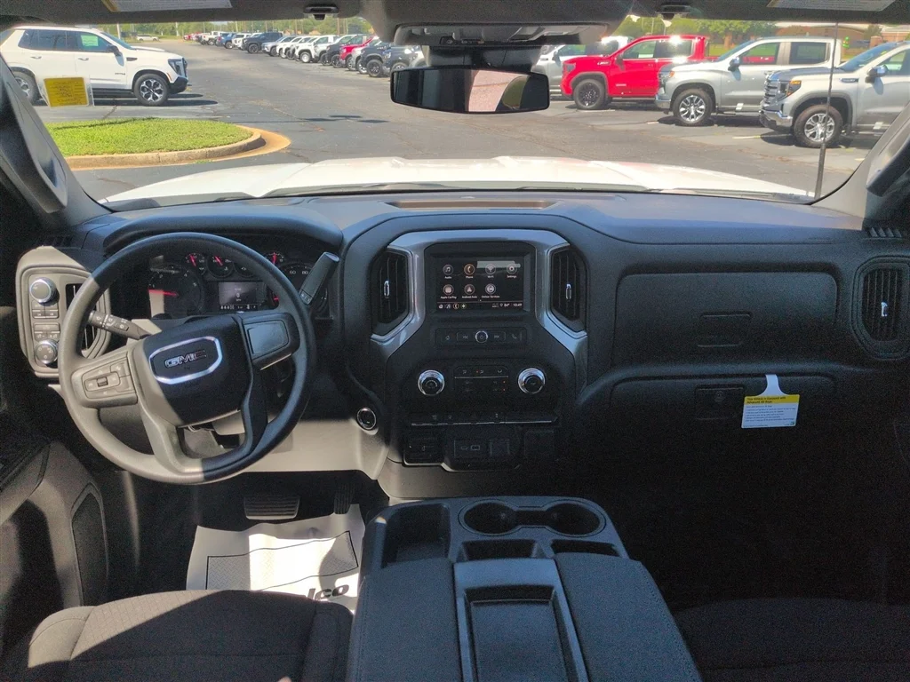 2026 GMC Sierra 3500 Chassis Cab Pro - Photo 43