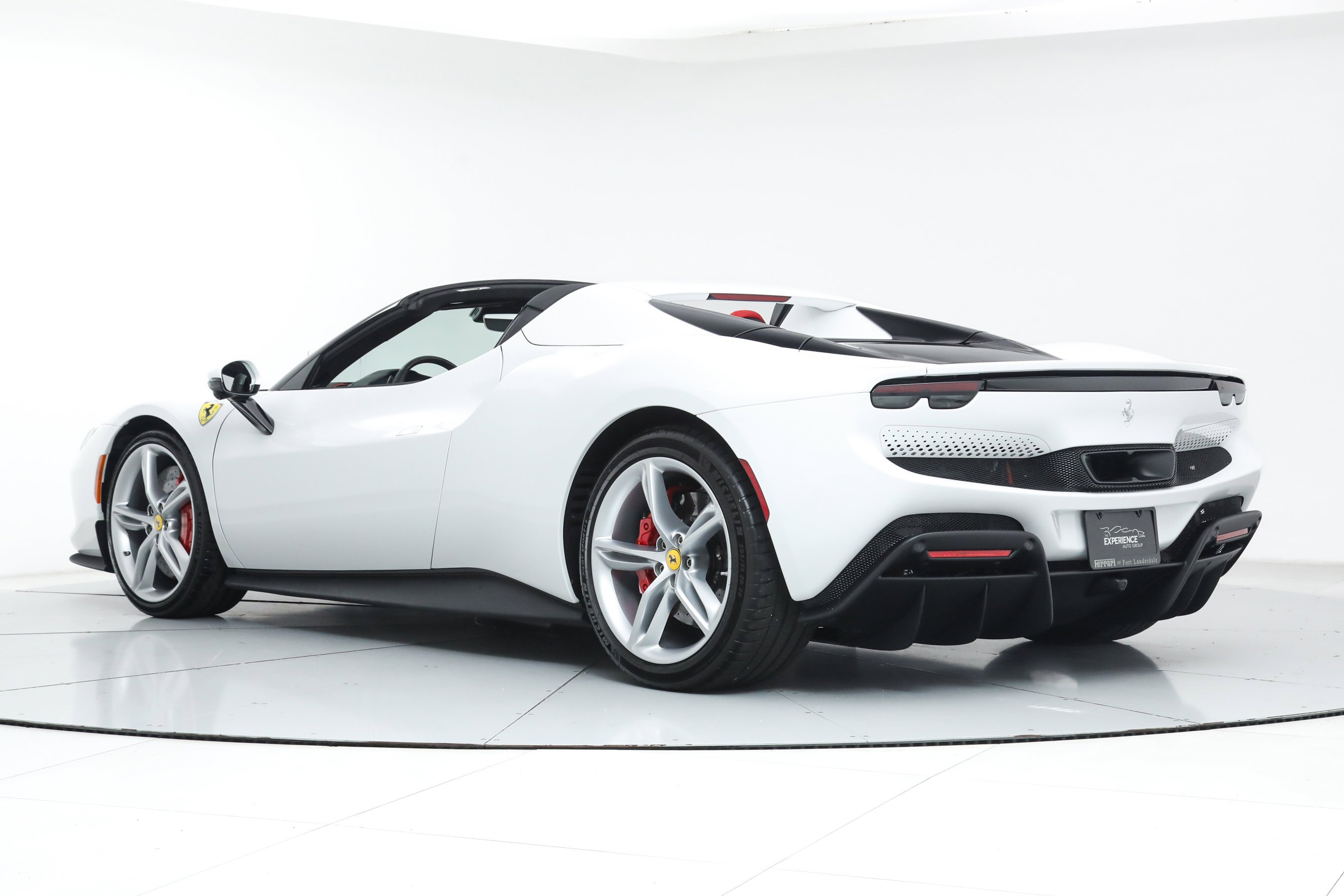 2024 Ferrari 296 Base - Photo 8