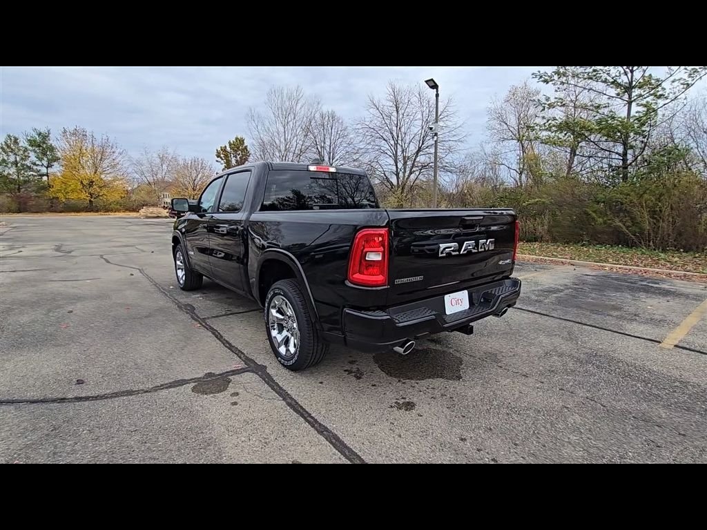 New 2026 Diamond Black Crystal Pearl-Coat Exterior Paint RAM Big Horn/Lone Star image 6