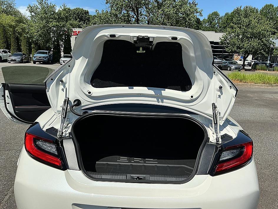 Used 2025 Crystal White Pearl Subaru Premium image 22