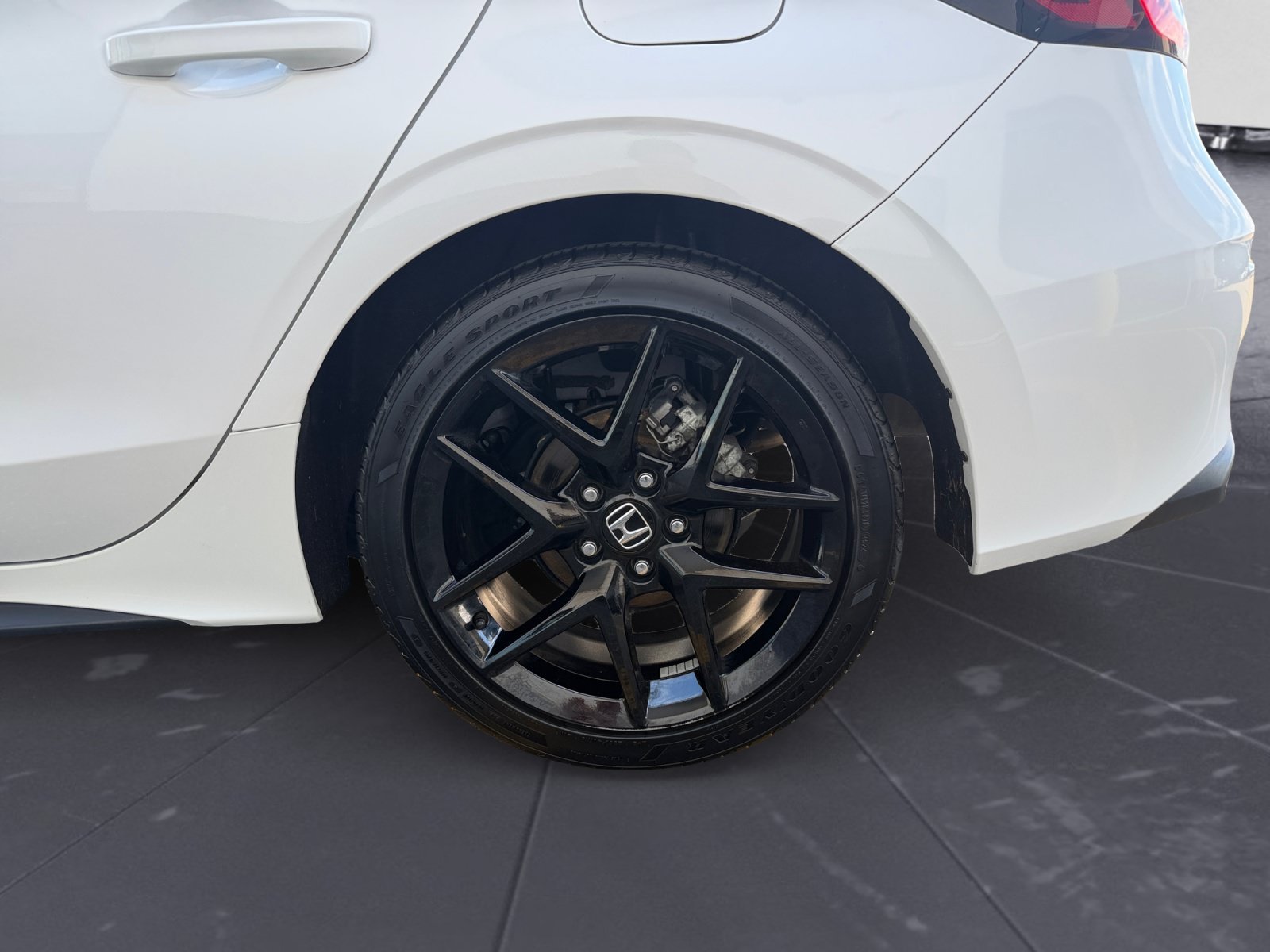 Certified Used 2025 Platinum White Pearl Honda Sport image 42