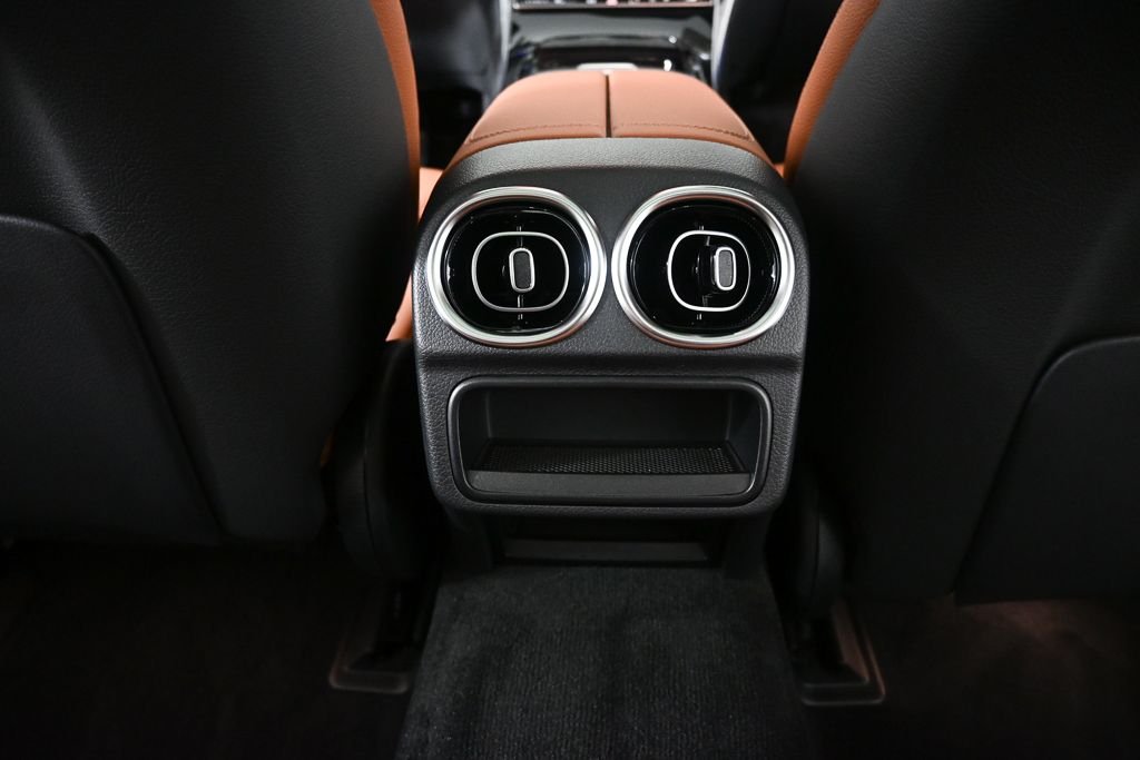 New 2026 Twilight Blue Metallic Mercedes-Benz C 300 image 17
