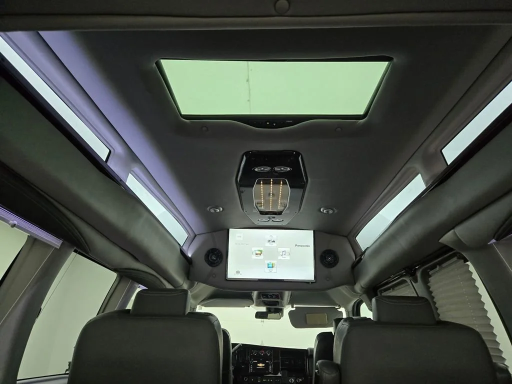 2021 Chevrolet Express Cargo Work Van - Photo 9