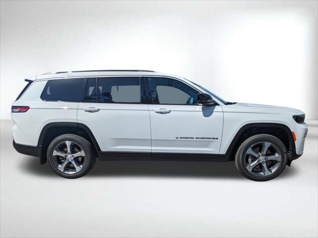 New 2026 Bright White Clear-Coat Exterior Paint Jeep Limited image 29