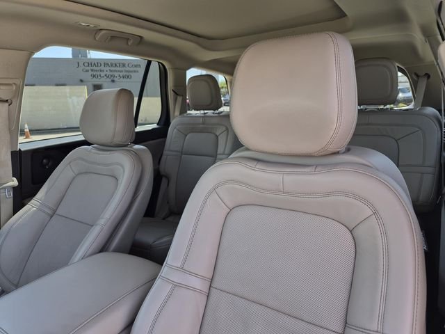 Used 2020 Black Metallic Lincoln Grand Touring image 16