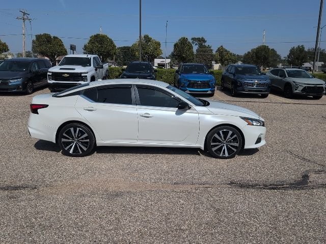 Used 2020 White Nissan 2.5 SR image 15