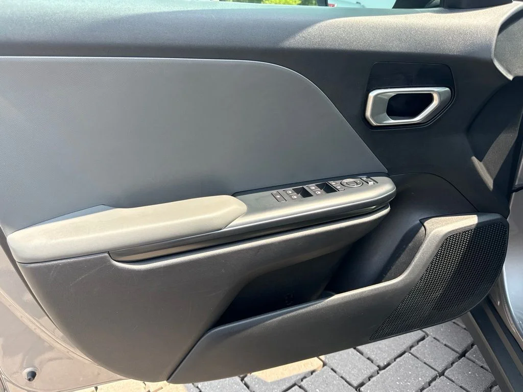 Used 2025 Gray Kia LXS image 14