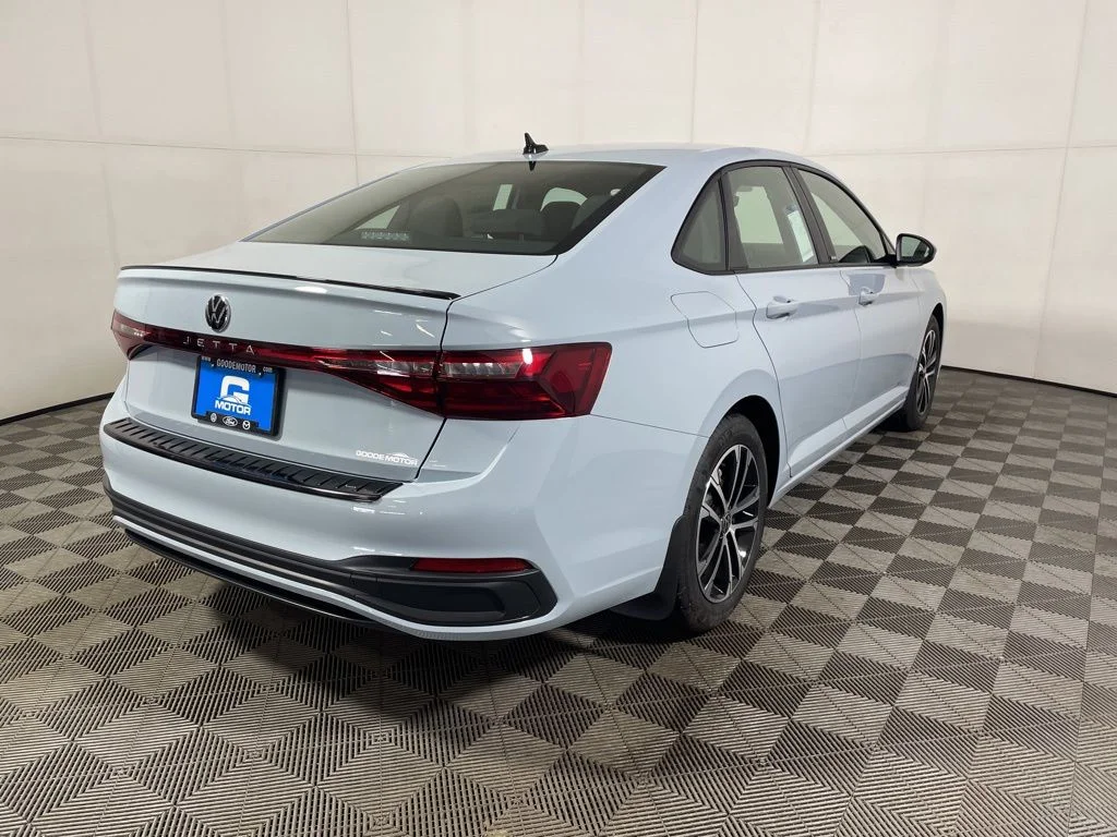 2026 Volkswagen Jetta Sport - Photo 7