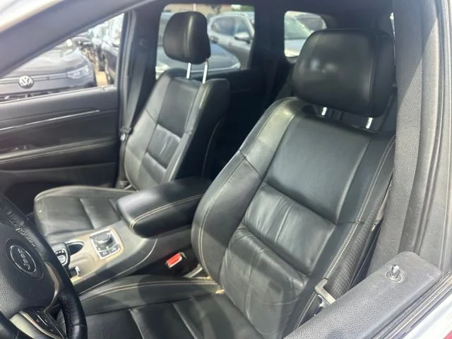 Used 2015 Red Jeep Limited image 10