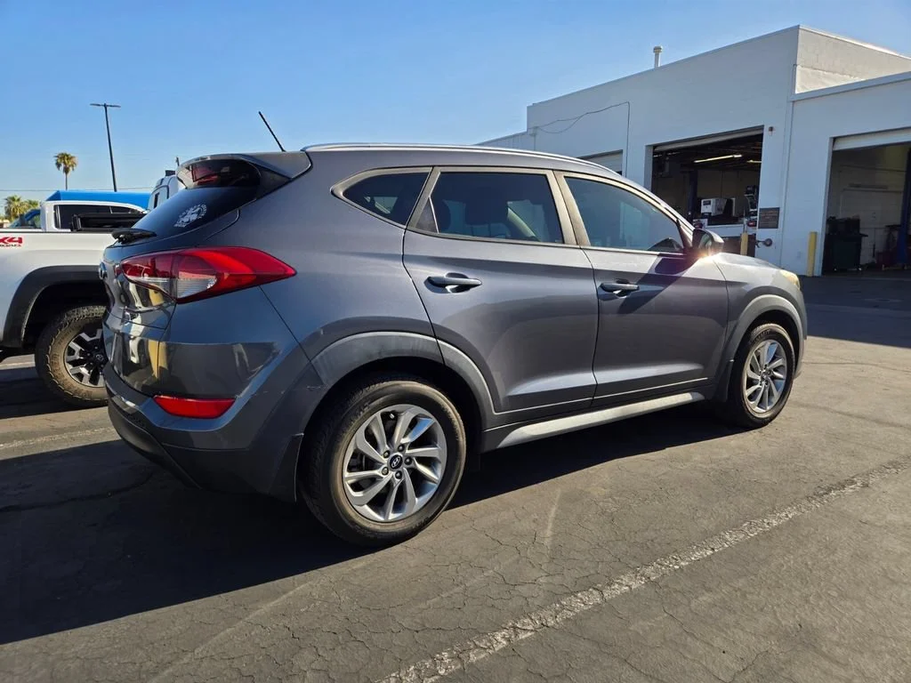 Used 2017 Coliseum Gray Hyundai SE image 2