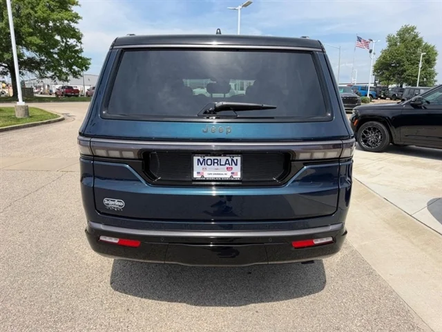 New 2026 Fathom Blue Pearl-Coat Exterior Paint (Late Availability) Jeep Summit Obsidian image 5