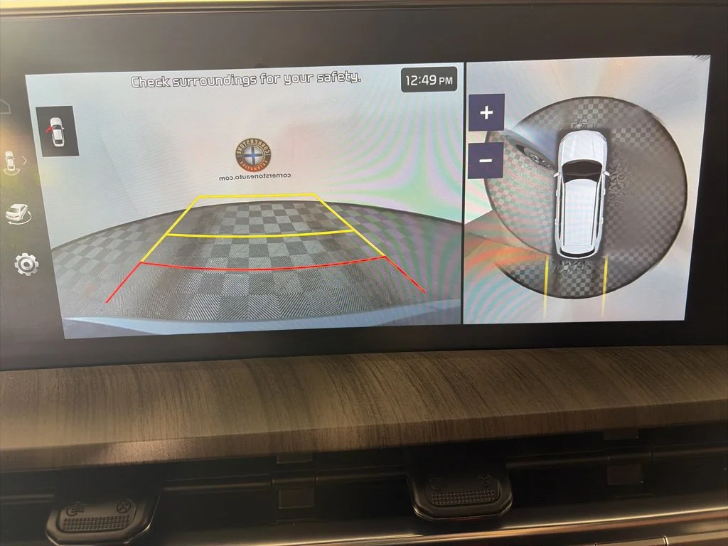 Used 2024 Silver Kia SX image 3