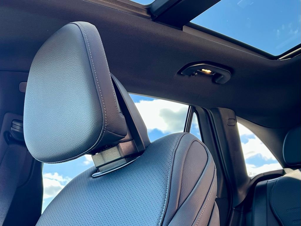 Certified Used 2026  Mercedes-Benz GLC 300 image 14