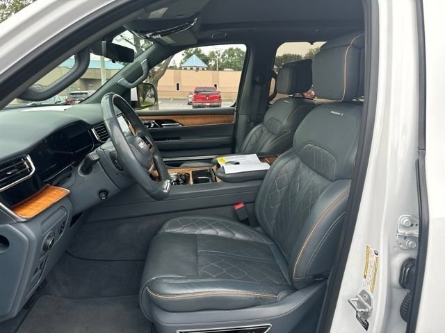 Used 2022 Bright White Clearcoat Jeep Series III image 11