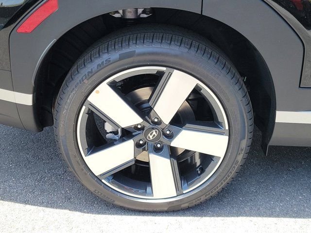 New 2026 Black Hyundai Limited FWD image 5