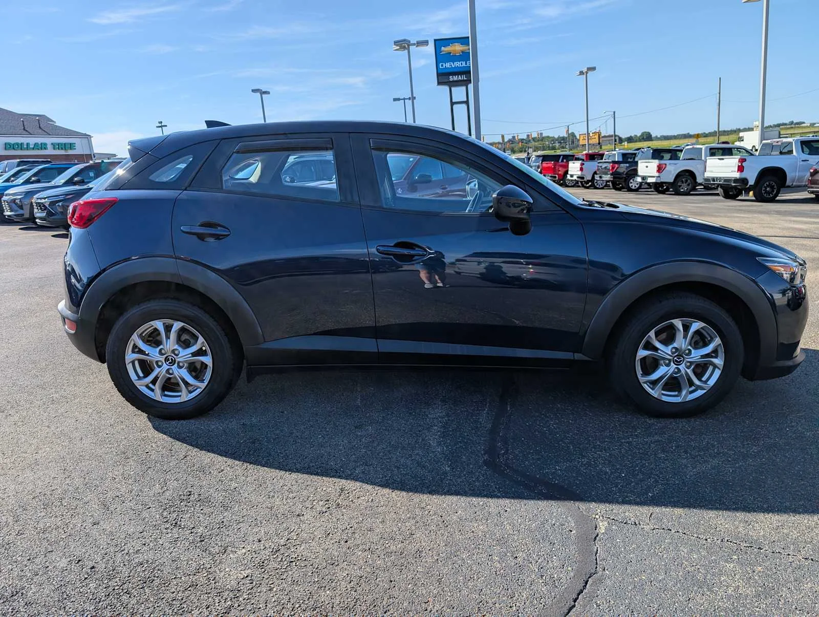 Used 2018 Deep Crystal Blue Mica Mazda Sport image 7