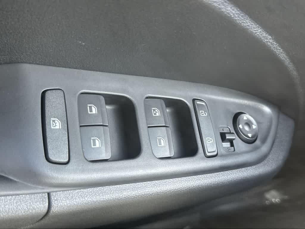 2026 Hyundai Venue SEL - Photo 21