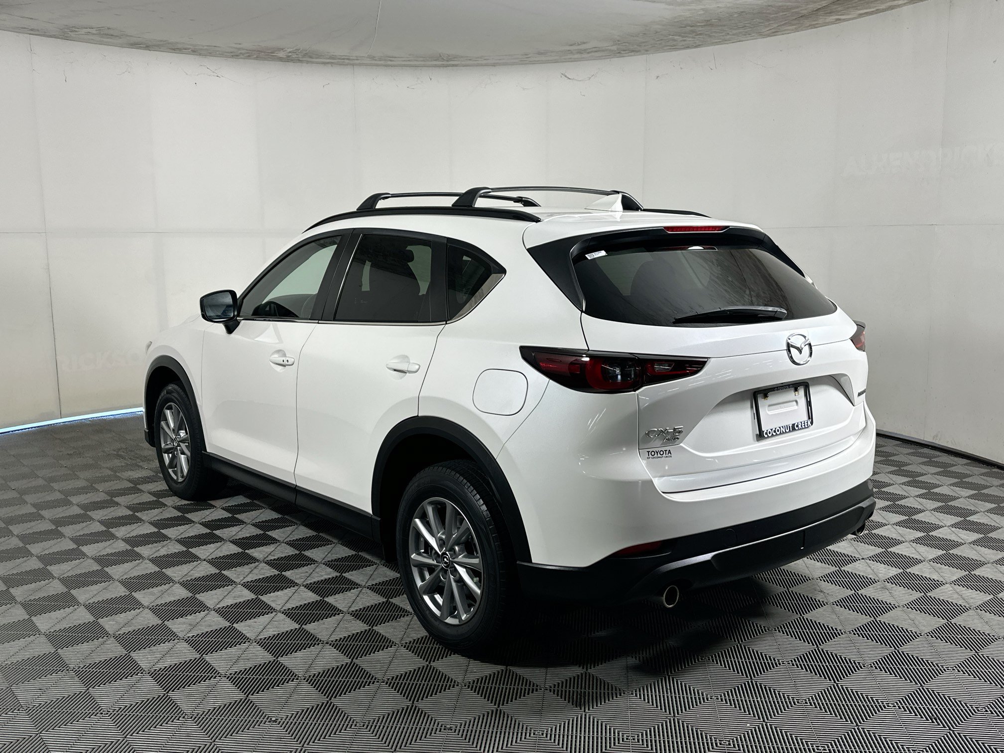 Used 2022 Snowflake White Pearl Mica Mazda 2.5 S Preferred Package image 5