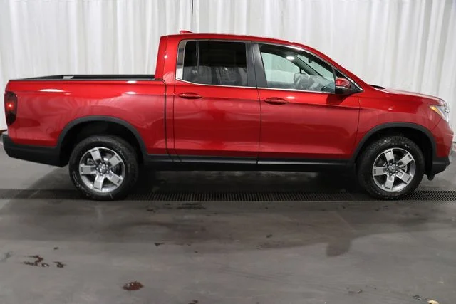 New 2026 Radiant Red Metallic II Honda RTL image 2
