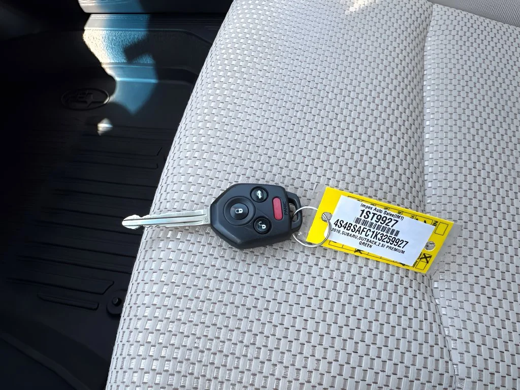 Used 2019 Green Subaru 2.5i Premium image 29