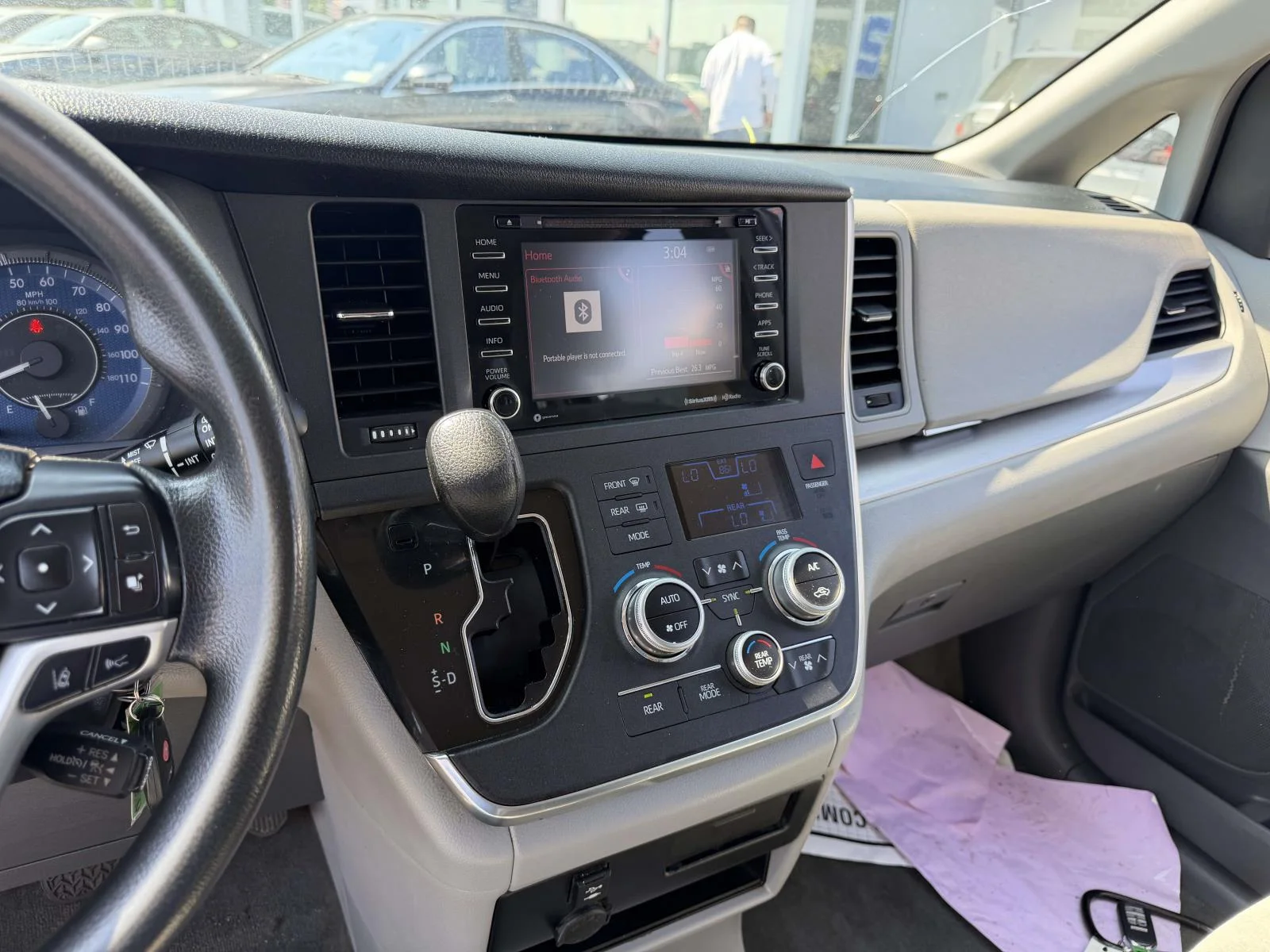 Used 2018 Gray Toyota LE image 22