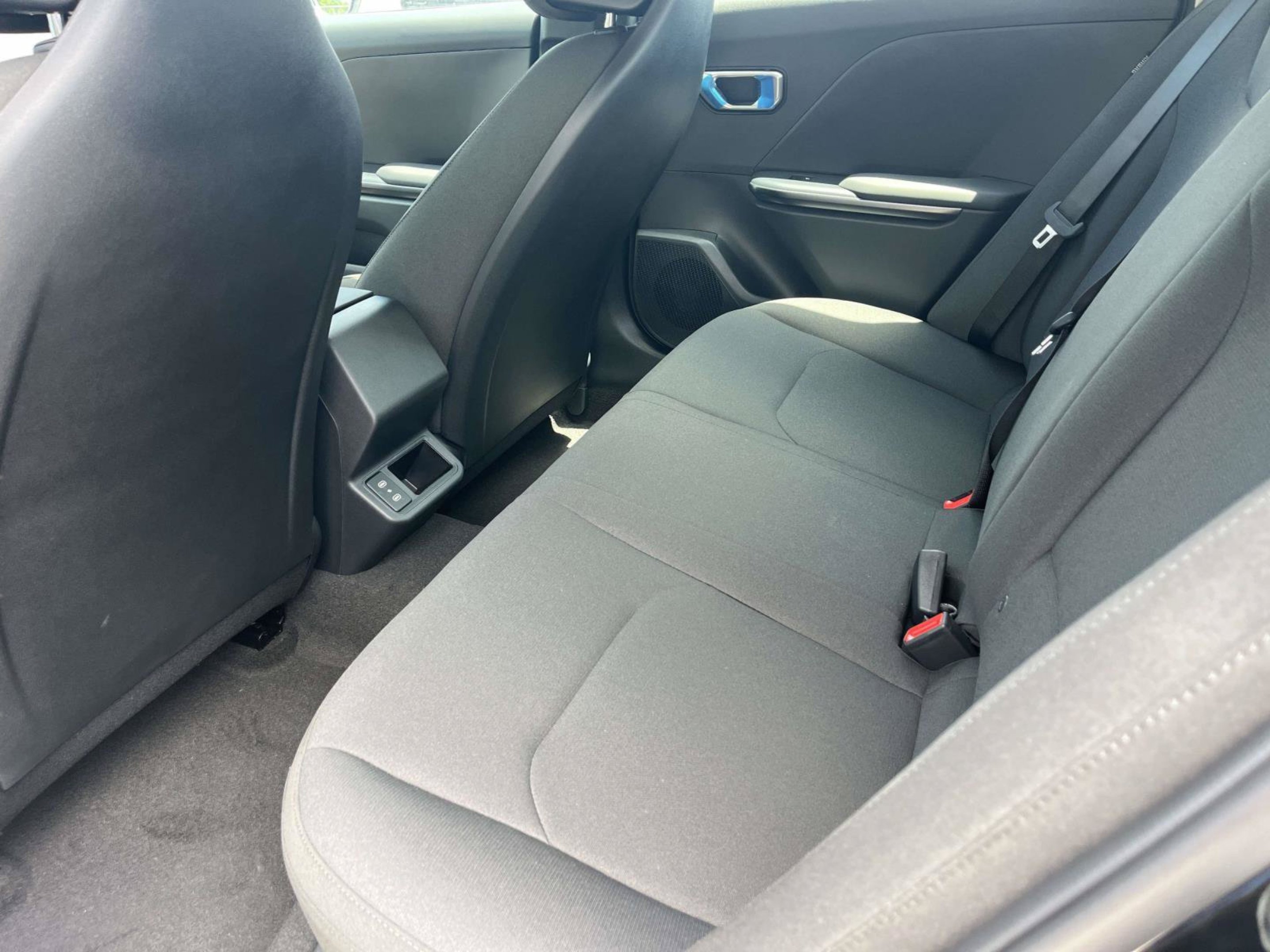 New 2026 Aurora Black Pearl Kia LXS image 18