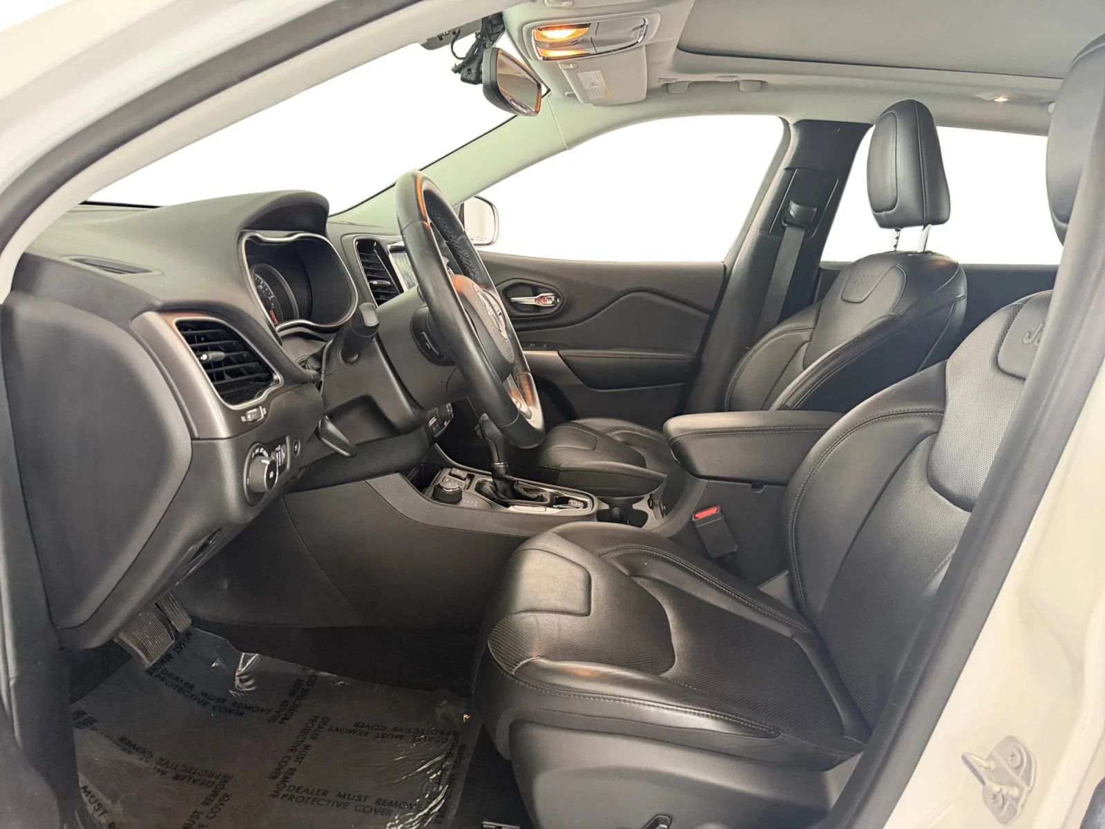 Used 2019 Bright White Clearcoat Jeep Limited image 8