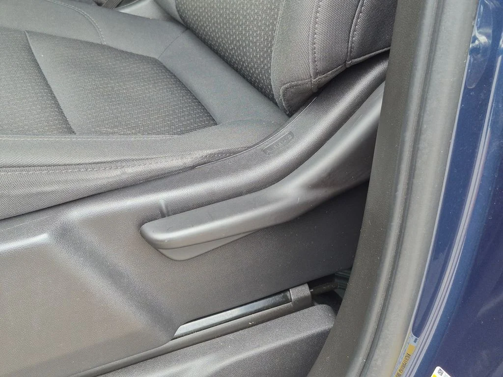 Used 2020 Blue Chevrolet Custom image 13