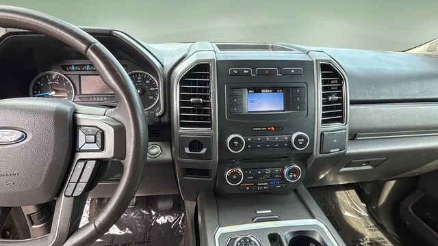 Used 2018 Gold Ford XLT image 11