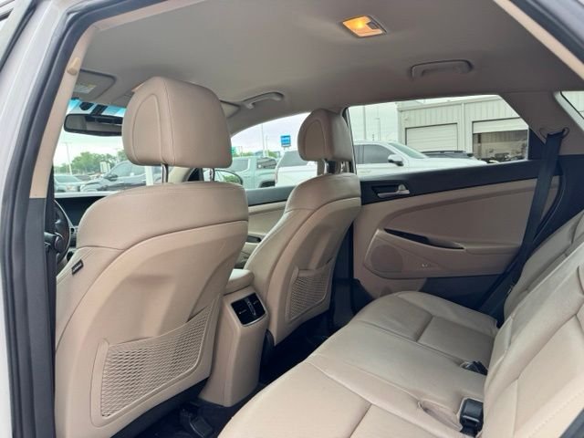 Used 2018 White Hyundai SEL Plus image 27