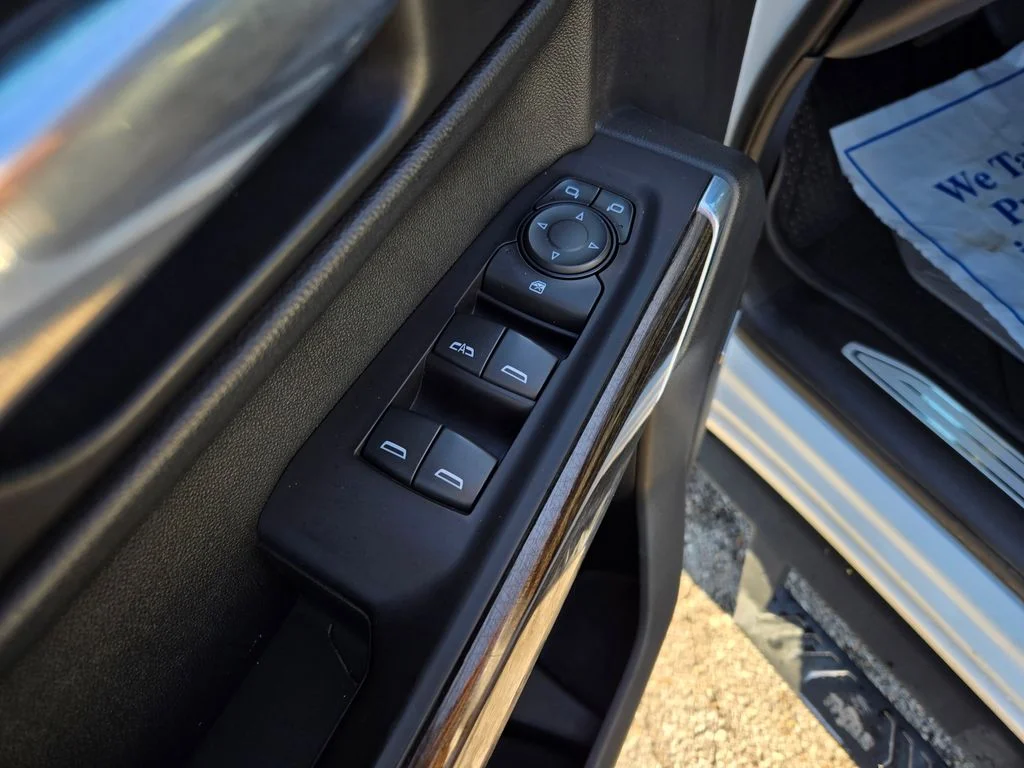 Used 2019 White Chevrolet LT Trail Boss image 15