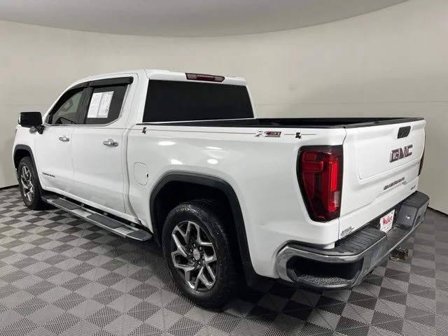 Used 2024 White GMC SLT image 5