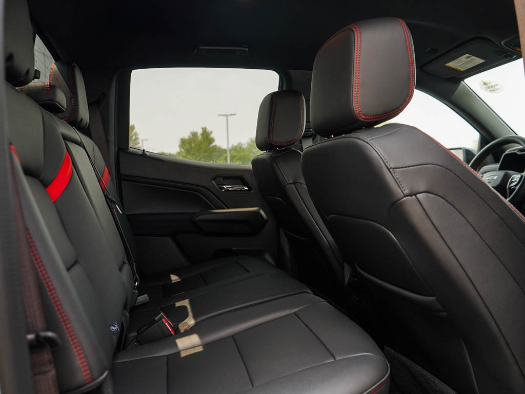 2026 Chevrolet Colorado Z71 - Photo 9
